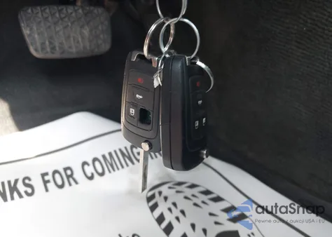 2014 Buick Regal Turbo z USA, uszkodzony, nr VIN 2G4GK5EX0E9276991